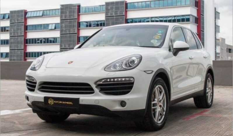 Porsche Cayenne Hybrid S 3.0A full