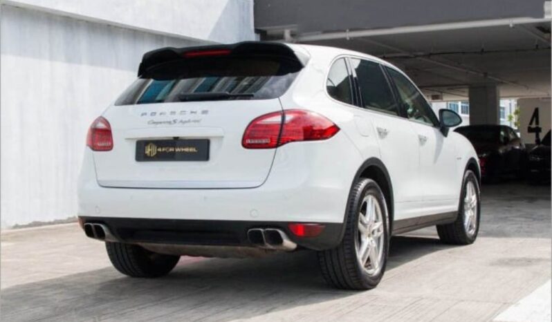 Porsche Cayenne Hybrid S 3.0A full