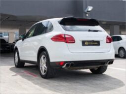 Porsche Cayenne Hybrid S 3.0A full