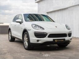 Porsche Cayenne Hybrid S 3.0A full