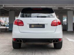 Porsche Cayenne Hybrid S 3.0A full