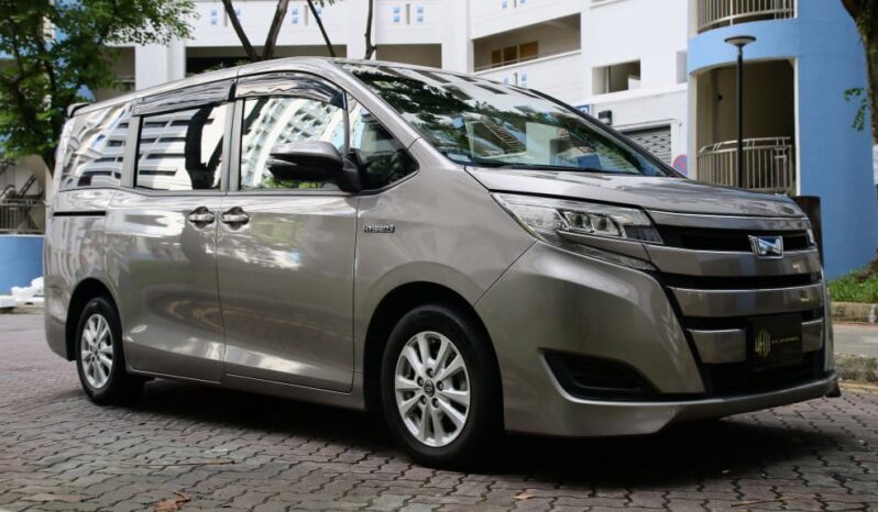 Toyota Noah Hybrid 1.8A X full