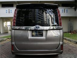 Toyota Noah Hybrid 1.8A X full